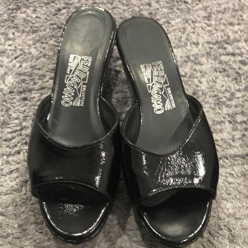 Salvatore ferragamo slippers